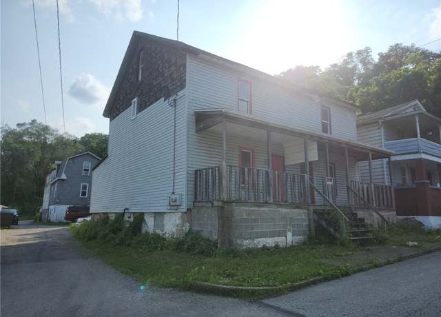 Property at 54 Elm St, Natrona Hts/harrison Twp., PA 15065, 4 beds, 2 baths
