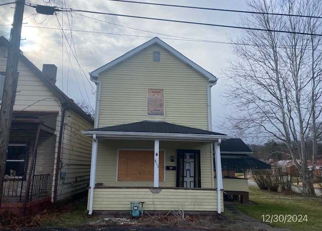 Property at 813 Laucke Ave, Liberty Boro, PA 15133, 3 beds, 2 baths