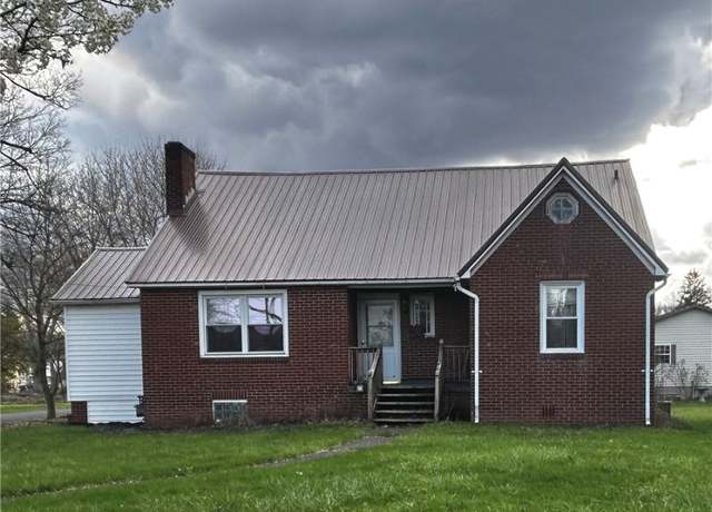 Property at 197 W Ligonier St, St Clair Twp, PA 15944, 4 beds, 2 baths