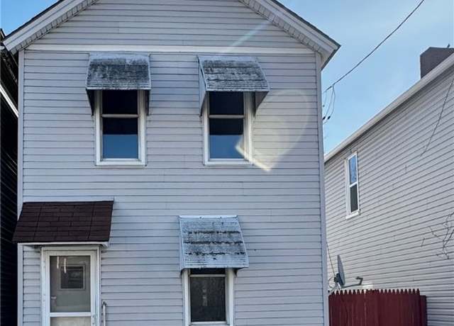 Property at 336 Ohio Ave, Glassport, PA 15045, 2 beds, 1 bath