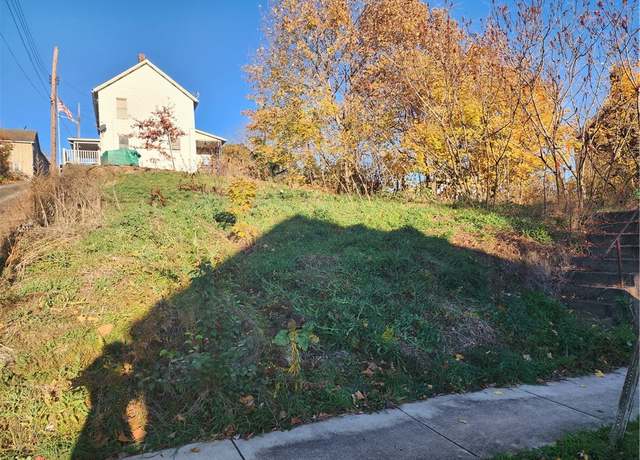 Property at 902 Wallace Ave, Vandergrift - Wml, PA 15690