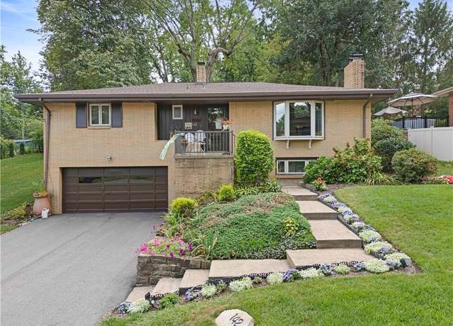 Property at 142 Wiltshire Dr, Upper St. Clair, PA 15241, 3 beds, 2 baths