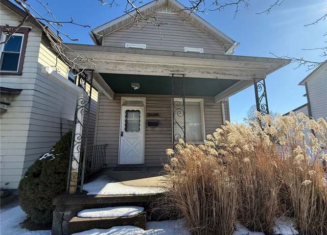 Property at 433 Lloyd Ave, Latrobe, PA 15650, 3 beds, 1 bath