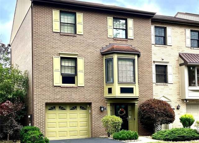 Property at 453 Gleneagle Ct, Monroeville, PA 15146, 2 beds, 2.5 baths