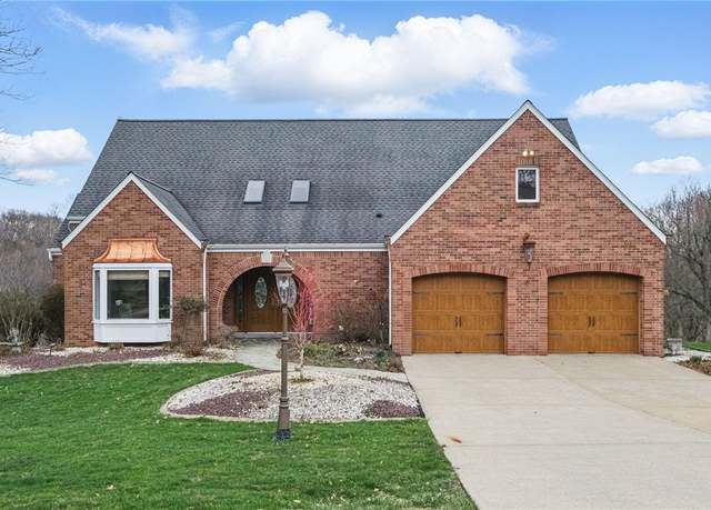 Property at 106 Foxwood Dr, Mccandless, PA 15090, 5 beds, 3.5 baths