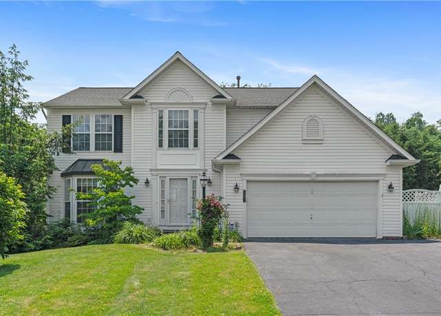 Property at 6032 Hawthorn Dr, Moon/crescent Twp, PA 15108, 4 beds, 2.5 baths