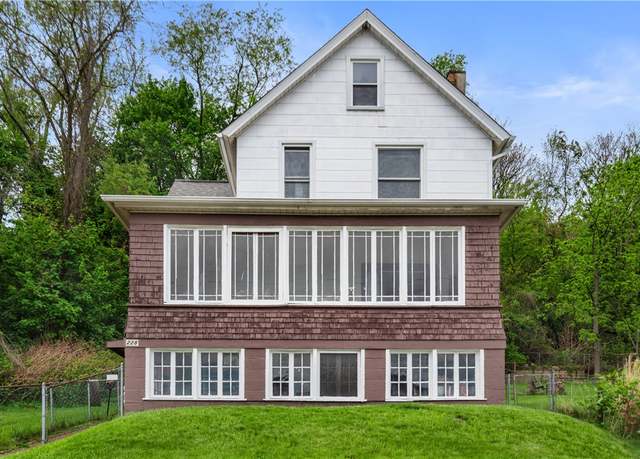 Property at 228 W 11th Ave, Tarentum, PA 15084, 4 beds, 2 baths