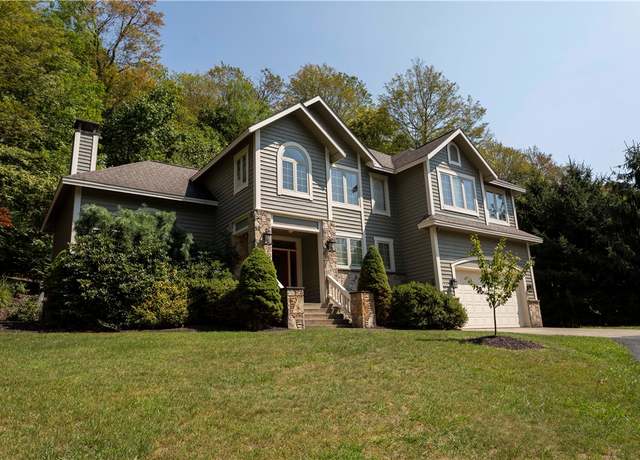 Property at 252 Deer Ridge Ln, Seven Springs Resort, PA 15622, 4 beds, 2.5 baths