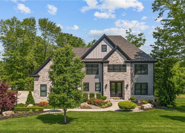 Property at 131 Woodford Dr, Adams Twp, PA 16033, 4 beds, 4.5 baths