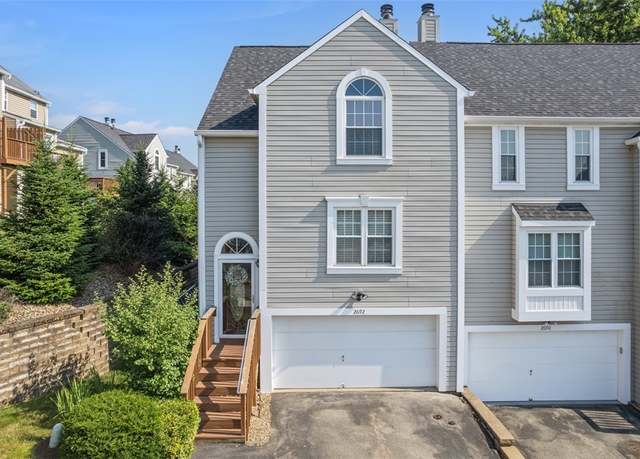 Property at 2692 Hunters Point Dr, Franklin Park, PA 15090, 2 beds, 1.5 baths