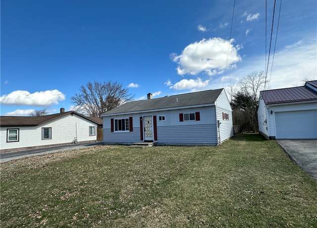 Property at 252 Judith Dr, Westmont Hilltop School District, PA 15905, 3 beds, 2.5 baths