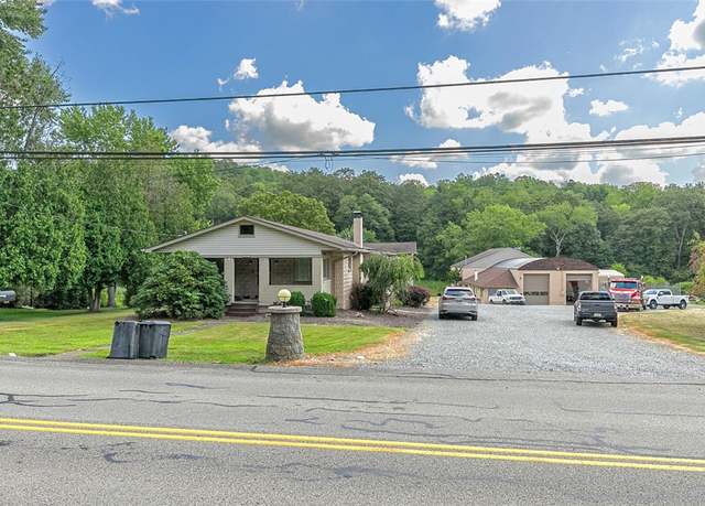 Property at 3275 Hills Church Rd, Murrysville, PA 15632, 3 beds, 1.5 baths