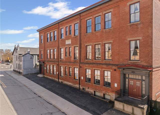 Property at 910 Bingham Unit I, South Side, PA 15203, 2 beds, 1 bath