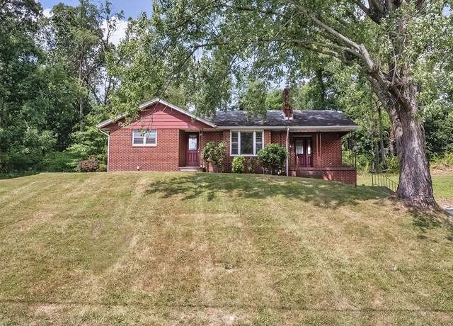Property at 2977 Chautauqua Dr, Hampton, PA 15044, 3 beds, 1.5 baths