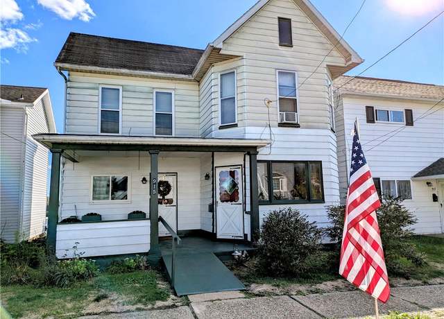 Property at 915 Mulberry St, Scottdale, PA 15683, 3 beds, 2.5 baths