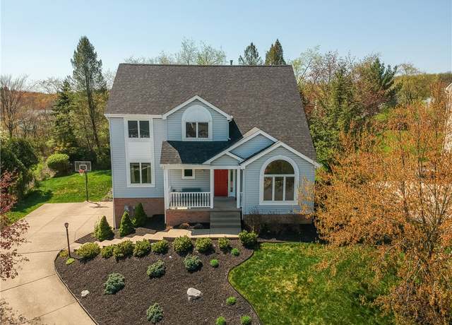 Property at 188 Autumn Hill Dr, Cranberry Twp, PA 16066, 4 beds, 2.5 baths
