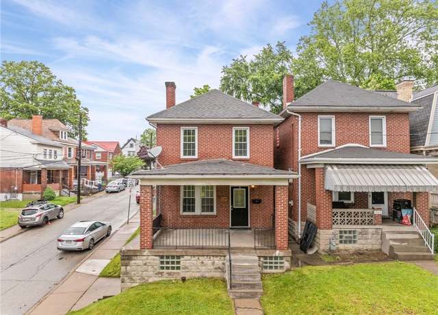 Property at 534 Overbrook Blvd, Overbrook, PA 15210, 3 beds, 2.5 baths