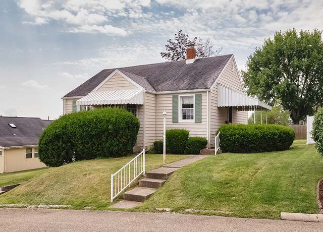 Property at 103 Warren Dr, New Kensington, PA 15068, 2 beds, 2 baths
