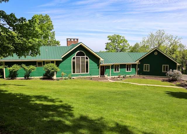 Property at 38 W Hahn Rd, Cecil, PA 15317, 4 beds, 3.5 baths