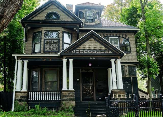 Property at 150 Euclid Ave, Sharon, PA 16146, 4 beds, 2.5 baths
