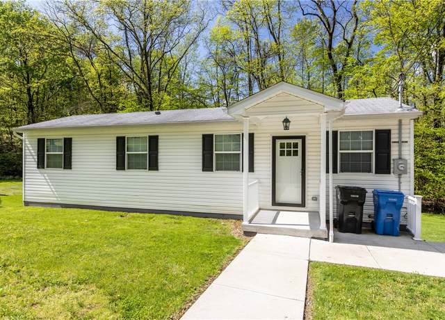 Property at 11400 Guffey Rillton Rd, Irwin, PA 15642, 2 beds, 2 baths