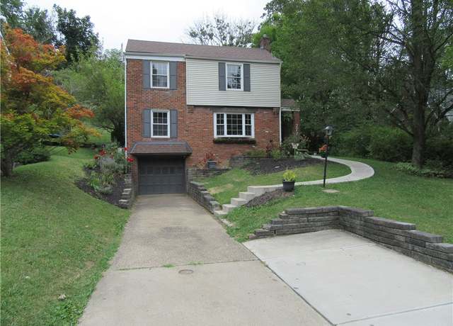 Property at 279 Constitution Dr, Pleasant Hills, PA 15236, 2 beds, 2 baths