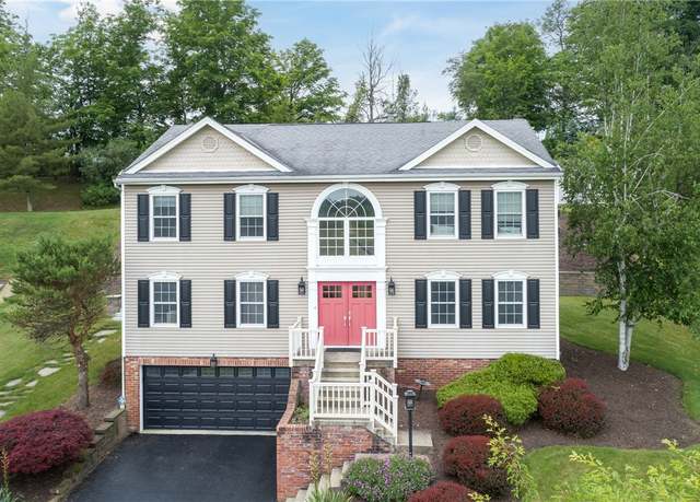 Property at 110 Royalbrooke Dr, Peters Twp, PA 15367, 4 beds, 3 baths
