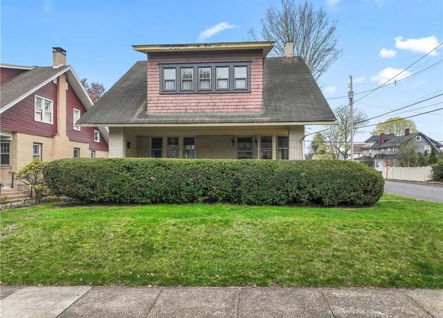 Property at 253 Fourth St, Beaver, PA 15009, 5 beds, 2.5 baths