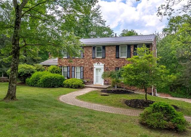 Property at 5132 Scenic Dr, Murrysville, PA 15668, 5 beds, 3 baths