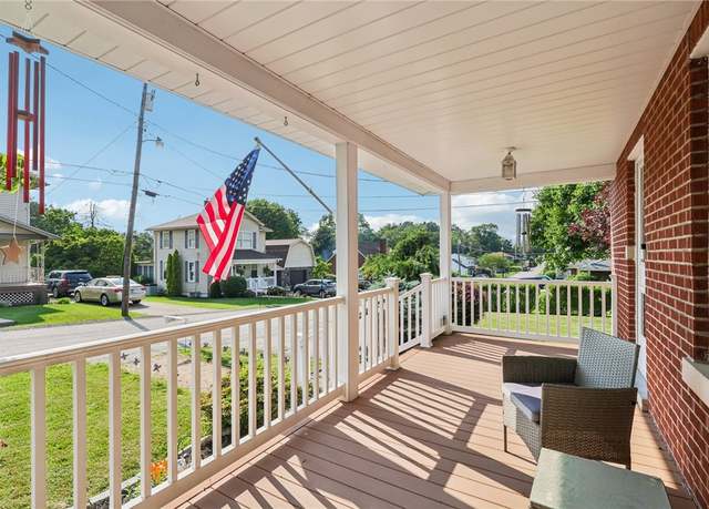 Property at 14 Landis Ave, Hempfield Twp - Wml, PA 15644, 3 beds, 1 bath