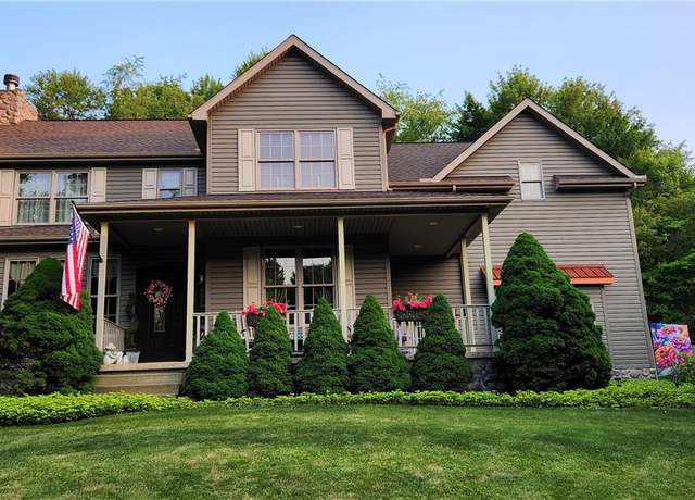 Property at 131 Lindy St, Chippewa Twp, PA 15010, 4 beds, 2.5 baths