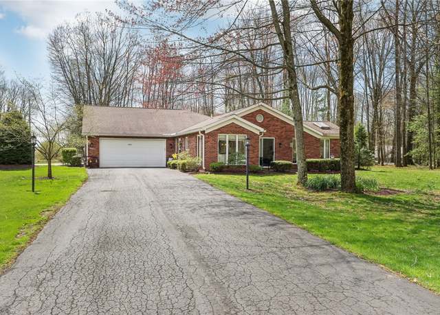 Property at 3902 N Point Dr, Neshannock Twp, PA 16105, 2 beds, 2 baths