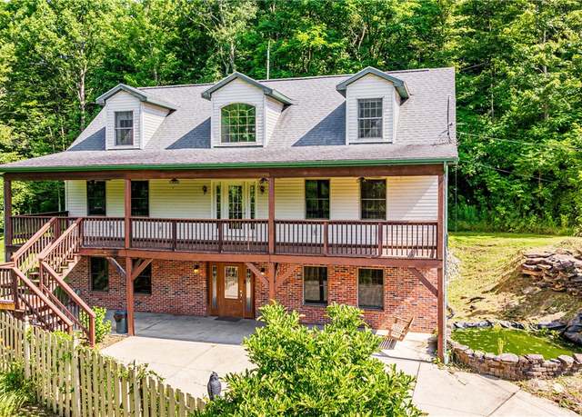 Property at 479 Bell Run Rd, Waynsbrg/frankln Twp, PA 15362, 4 beds, 3.5 baths