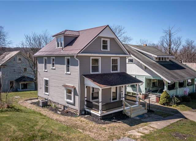 Property at 38 Penn Ave, Greenville Boro - Mer, PA 16125, 4 beds, 1.5 baths