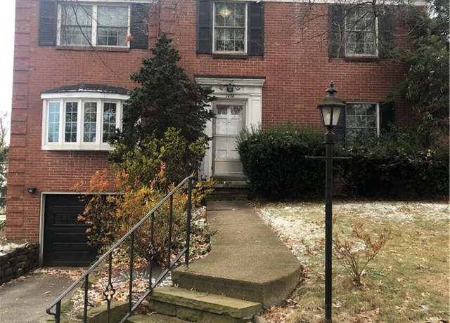 Property at 1038 Manor Rd, New Kensington, PA 15068, 3 beds, 1.5 baths