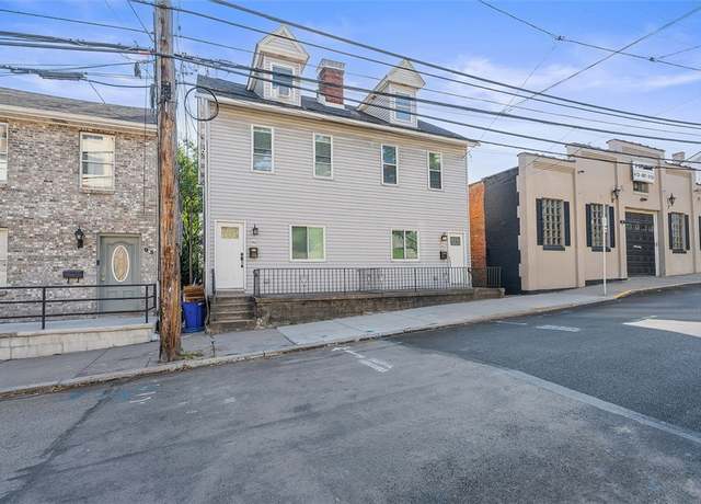 Property at 97 Wyoming St, Mt Washington, PA 15211, 3 beds, 2 baths