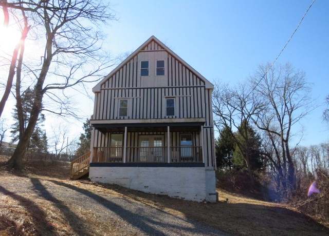 Property at 123 Harding Rd, O'hara, PA 15215, 3 beds, 2 baths