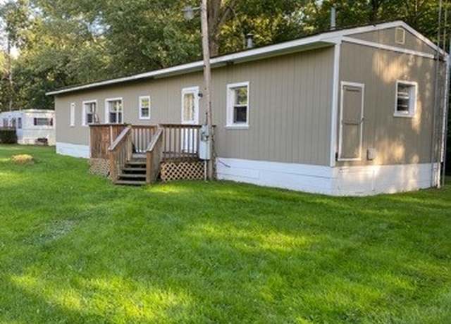 Property at 2029 Portsmouth Dr, Shenango-cra, PA 16134, 3 beds, 2 baths