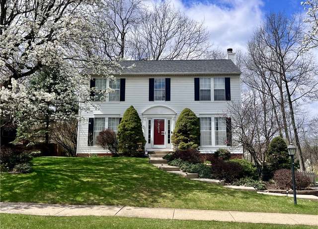 Property at 113 Elmhurst Dr, Moon/crescent Twp, PA 15108, 3 beds, 2.5 baths