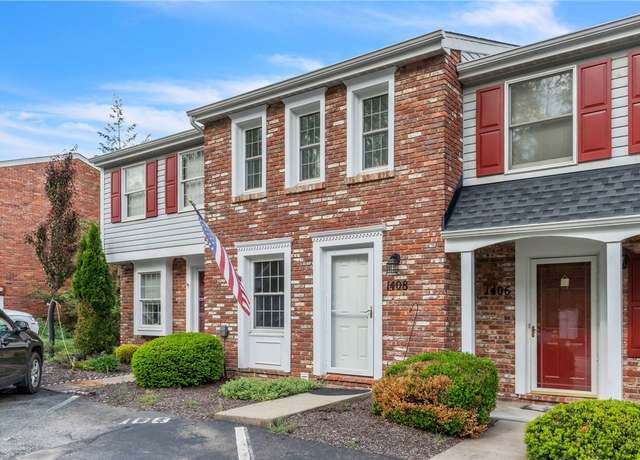 Property at 1408 Timberidge Dr, Bethel Park, PA 15102, 2 beds, 1.5 baths