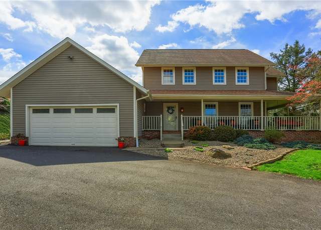 Property at 3263 Unionville Rd, Cranberry Twp, PA 16066, 4 beds, 2.5 baths