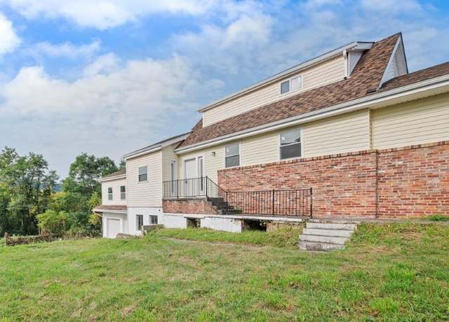 Property at 932 Gaskill Ave, Jeannette, PA 15644, 4 beds, 2 baths