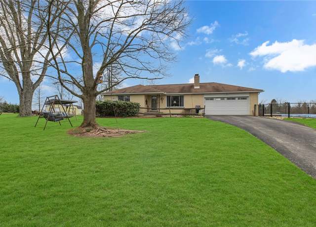 Property at 131 Porter Ln, Rochester Twp, PA 15074, 3 beds, 1.5 baths