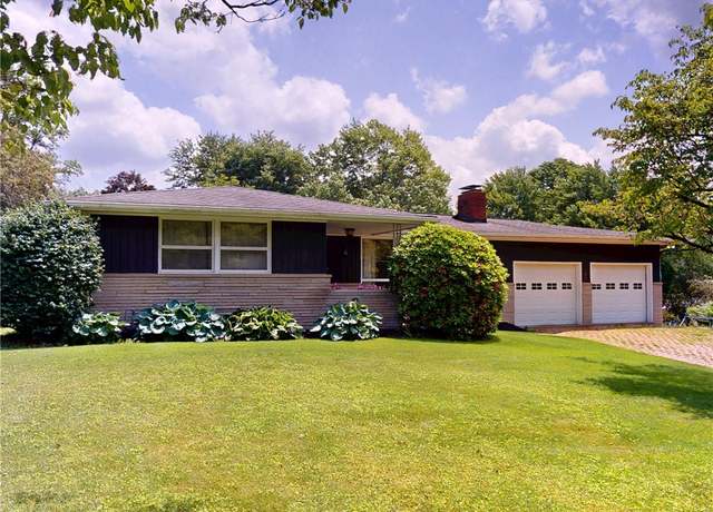 Property at 306 Cherokee Dr, Center Twp - But, PA 16001, 3 beds, 2 baths