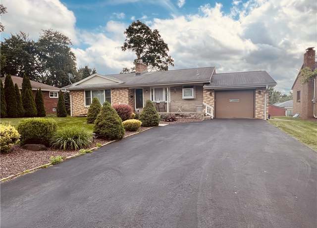 Property at 122 E Elizabeth St, New Castle/2nd, PA 16105, 3 beds, 2 baths