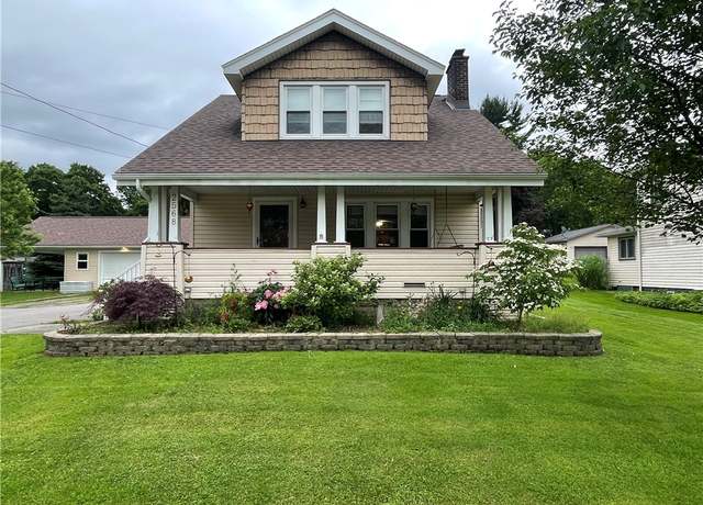 Property at 2568 Mercer St, Sandy Lake, PA 16145, 3 beds, 2 baths