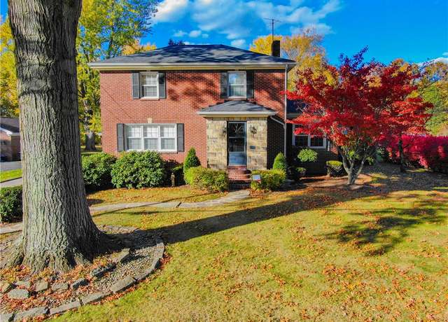 Property at 11 E Maitland Ln, Neshannock Twp, PA 16105, 5 beds, 3.5 baths