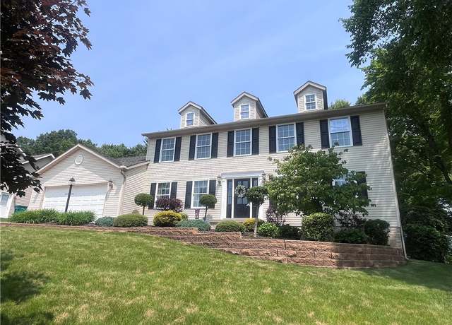 Property at 138 Willow Run Dr, Center Twp - But, PA 16001, 4 beds, 2.5 baths