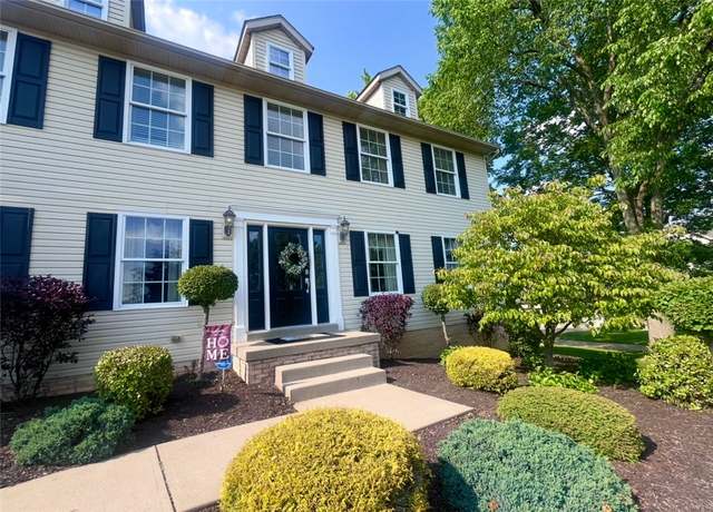 Property at 138 Willow Run Dr, Center Twp - But, PA 16001, 4 beds, 2.5 baths