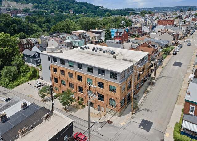 Property at 622 Gross St #303, Bloomfield, PA 15224, 2 beds, 2.5 baths